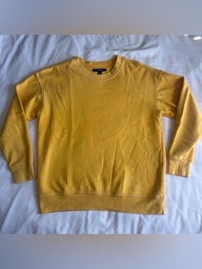 Forever 21 Yellow Crewneck Sweatshirt – Size Small